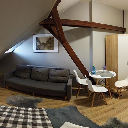 Czarna Owca- Pokoje Goscinne Hnězdno Exteriér fotografie
