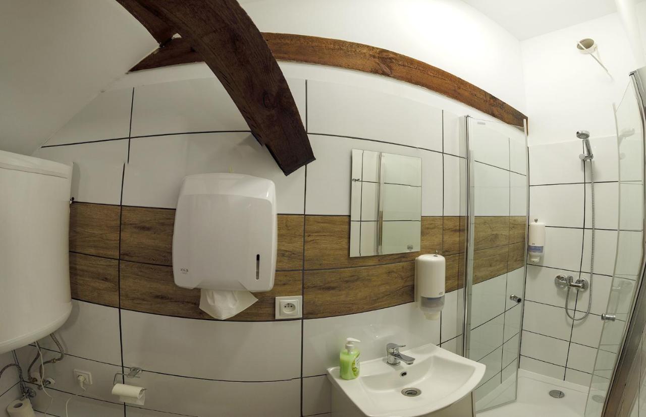 Czarna Owca- Pokoje Goscinne Hnězdno Exteriér fotografie