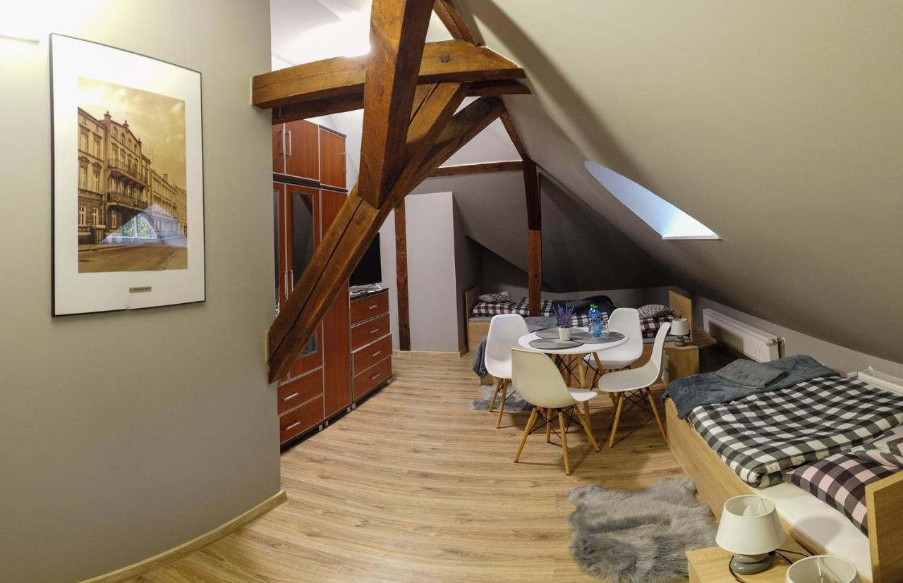 Czarna Owca- Pokoje Goscinne Hnězdno Exteriér fotografie