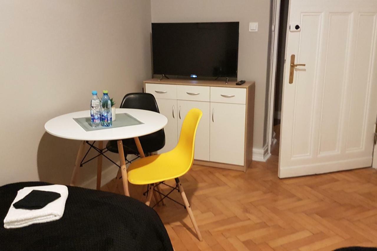 Czarna Owca- Pokoje Goscinne Hnězdno Exteriér fotografie