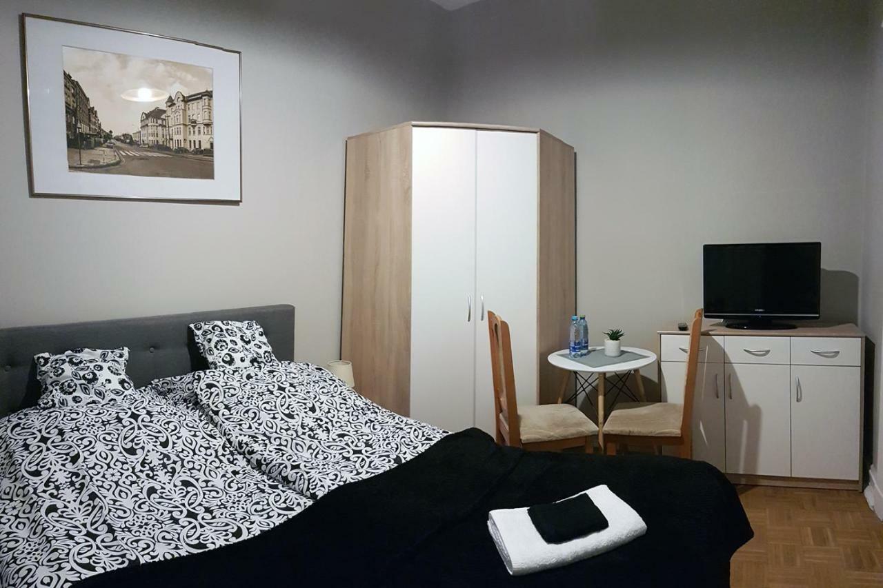 Czarna Owca- Pokoje Goscinne Hnězdno Exteriér fotografie